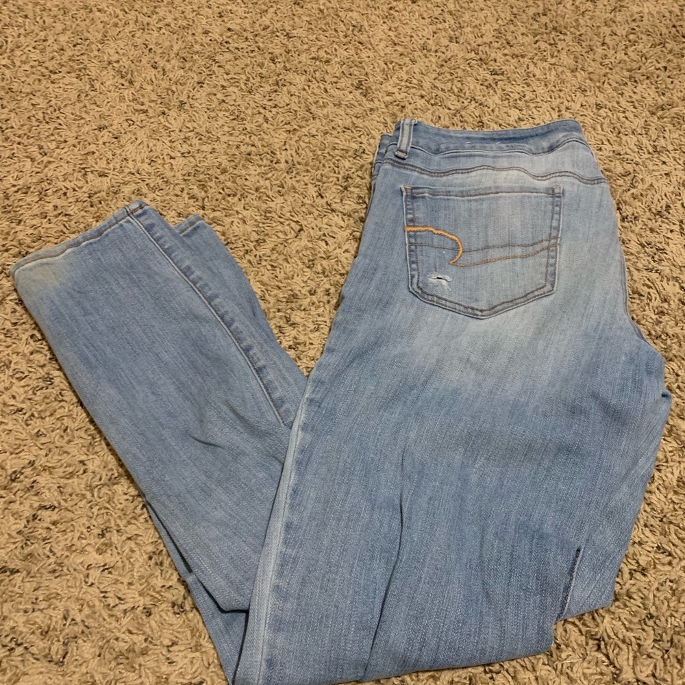 American Eagle Distressed Jegging